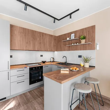 Near With Pool 别墅 *